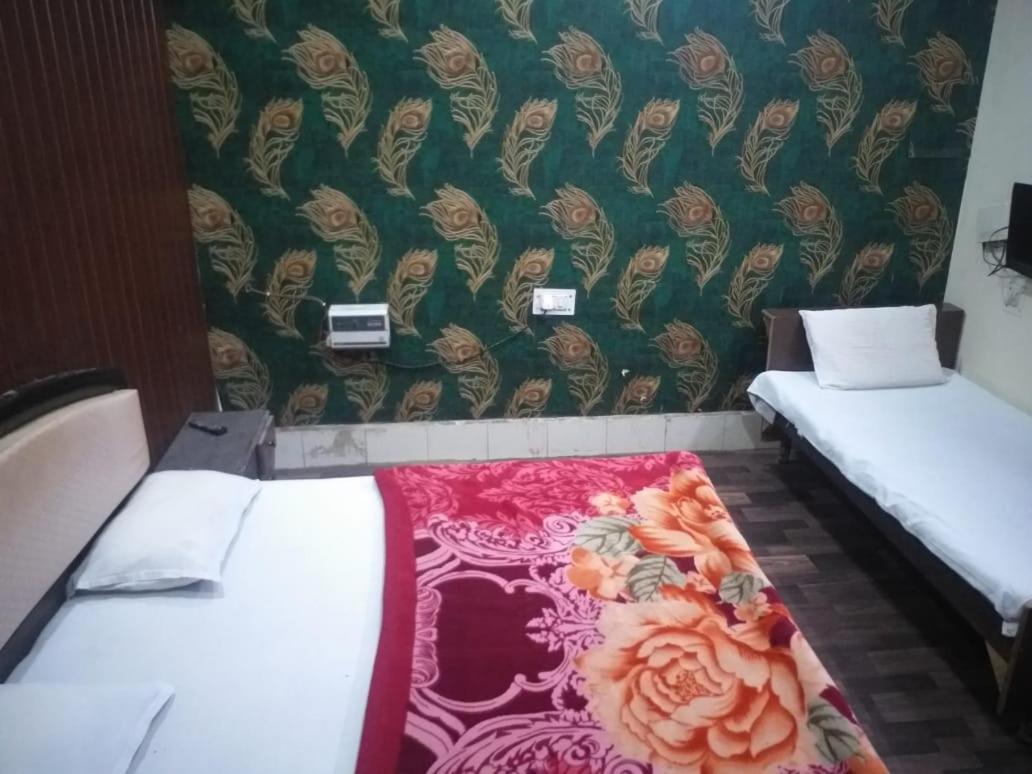 Abhiraj Guest House Mathura Zewnętrze zdjęcie